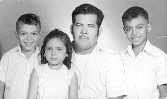 dad1972.jpg